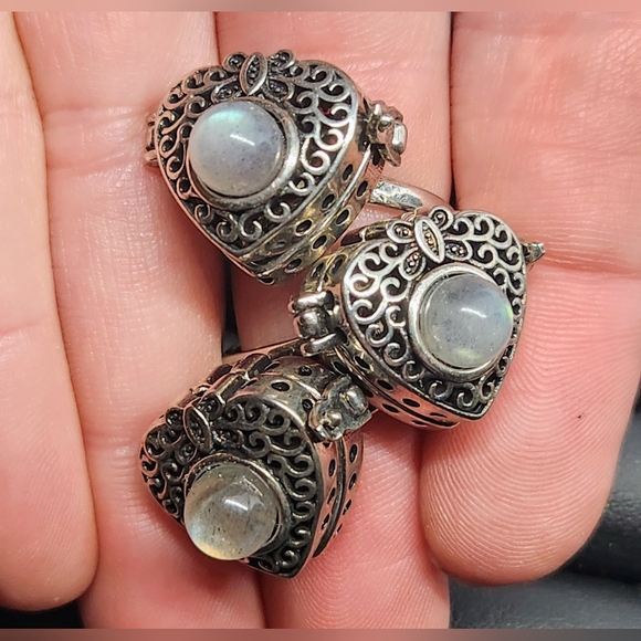 Genuine Labradorite Poison Ring, Vintage Style Adjustable Ring - Picture 5 of 7